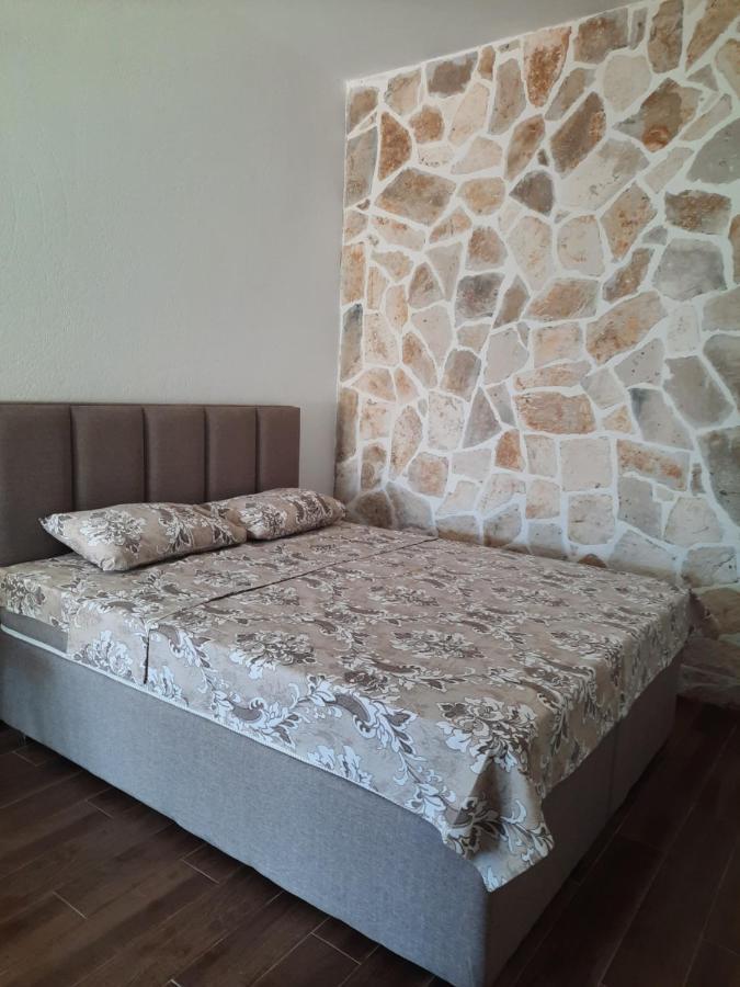 Apartments Kingfisher Virpazar Exterior photo